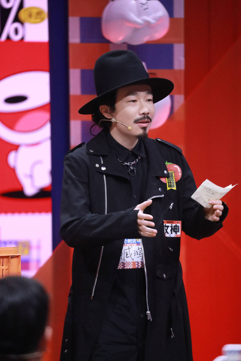 臧鸿飞强势回归奇葩说第七季走出舆论阴霾重回奇葩世界