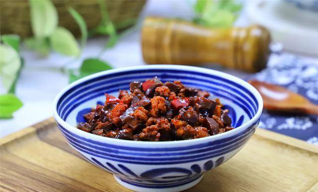 原创比老干妈还好吃的拌酱,做法简单,咸香有味,看着就流口水