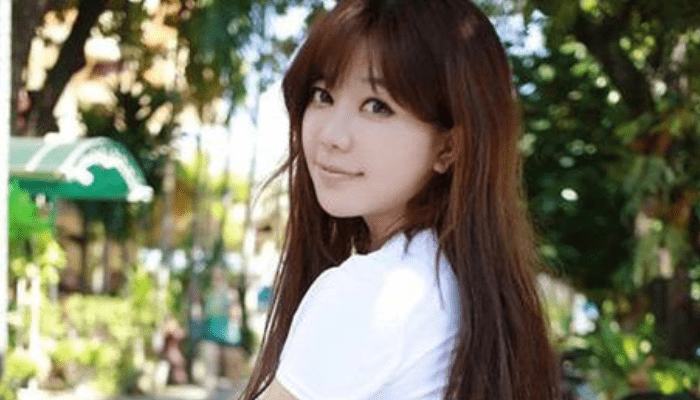 刘飞儿重度抑郁吃安眠药自杀,和粉丝道别,网红的背后是无奈