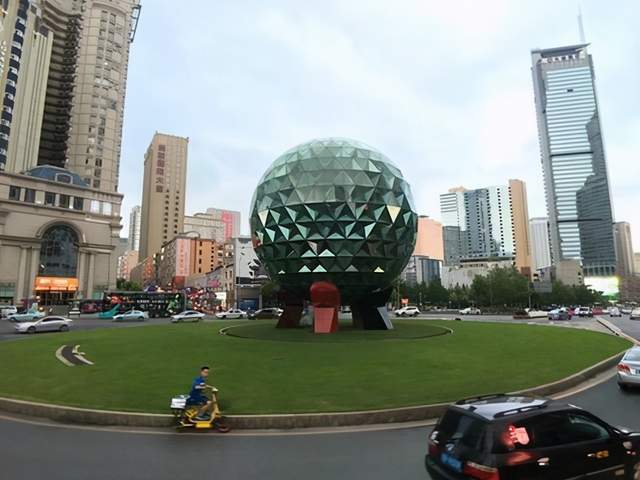 大连"大足球",不要说再见!以前常用的一张图,地标又少了一个