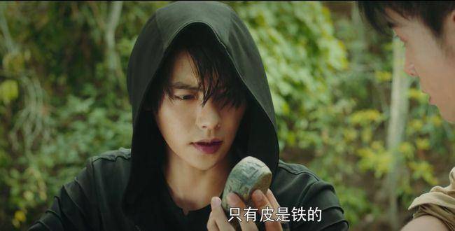 盗墓笔记陈文锦与小哥进西王母宫的陨玉在里边发生什么