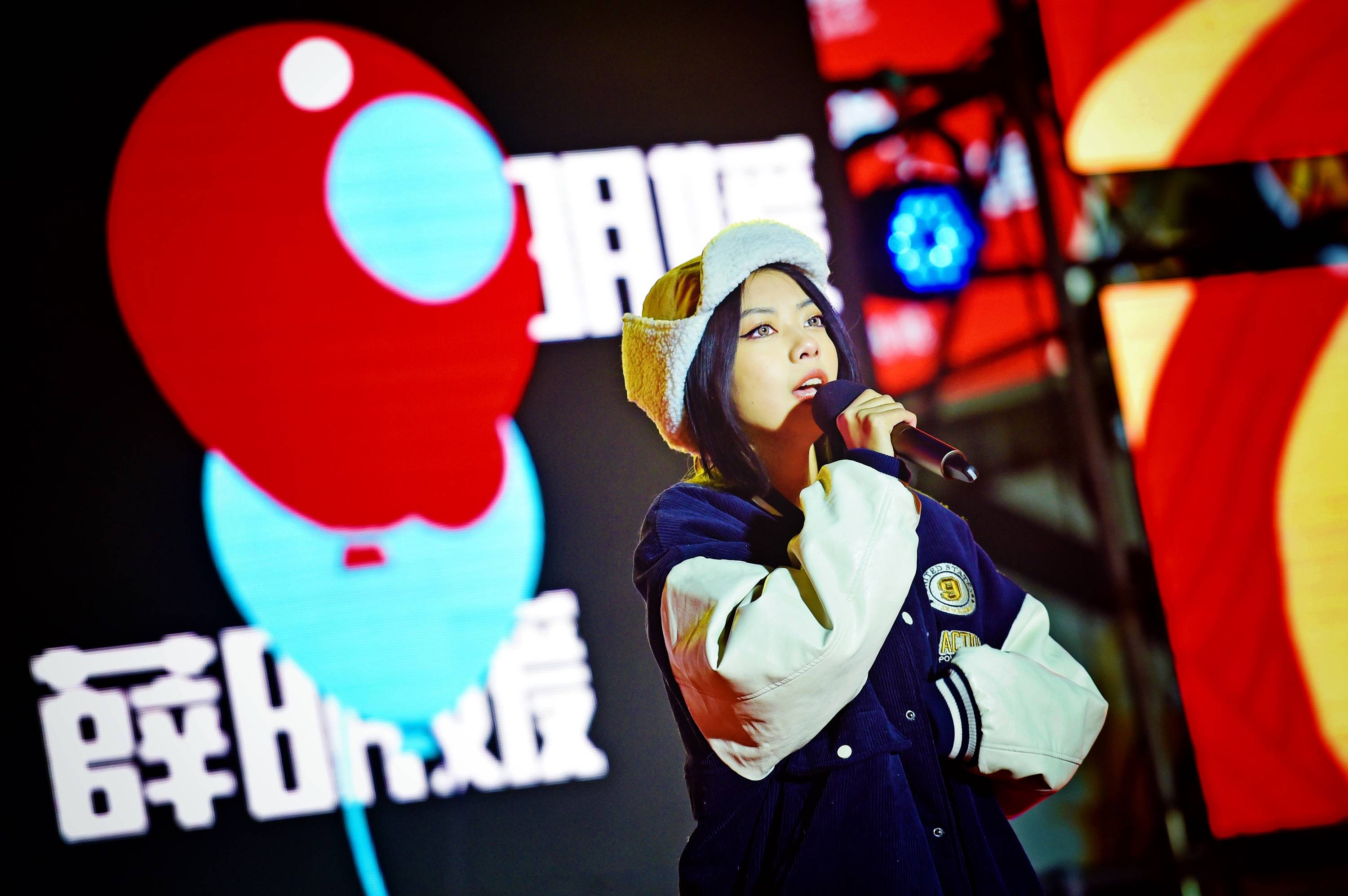 星奥回顾 | 薛明媛重磅出席本溪万达两周年庆,四曲连唱炸翻全场_手机