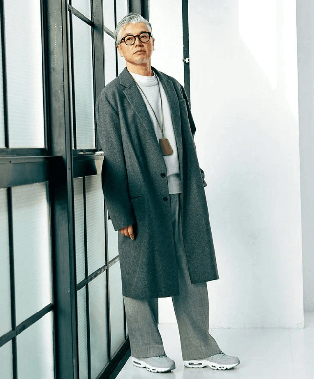 58岁的大叔凭一己之力打败20岁的小鲜肉,有点意思!