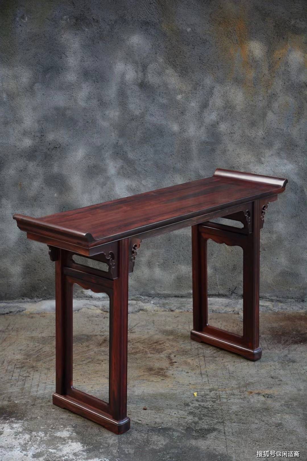 明式家具经典款大红酸枝云牙翘头案