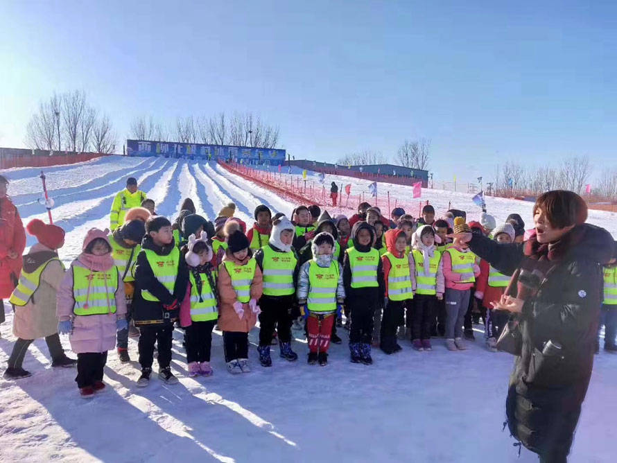 燕郊北极村冰雪嘉年华图片