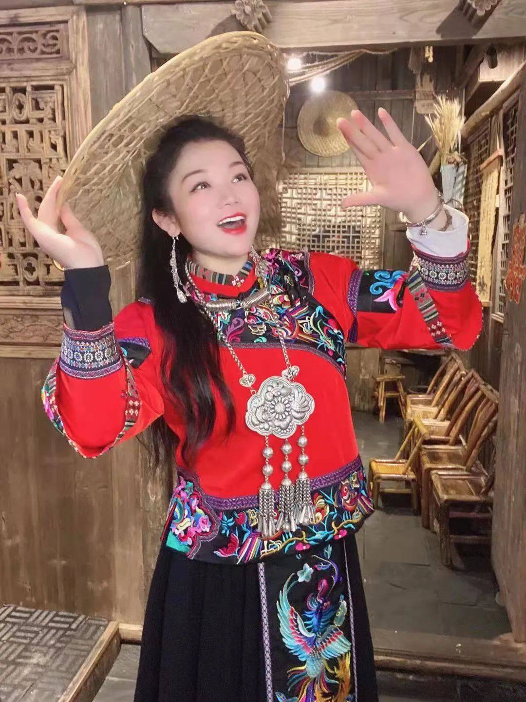 苗歌传承人阿苗千千:省文代会让我对苗族文化的明天更有信心