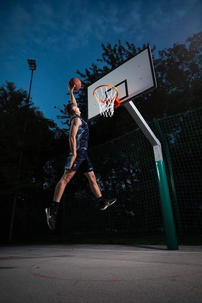 碳纤维打造的篮球网3倍延长使用寿命轻松应对各种户外天气