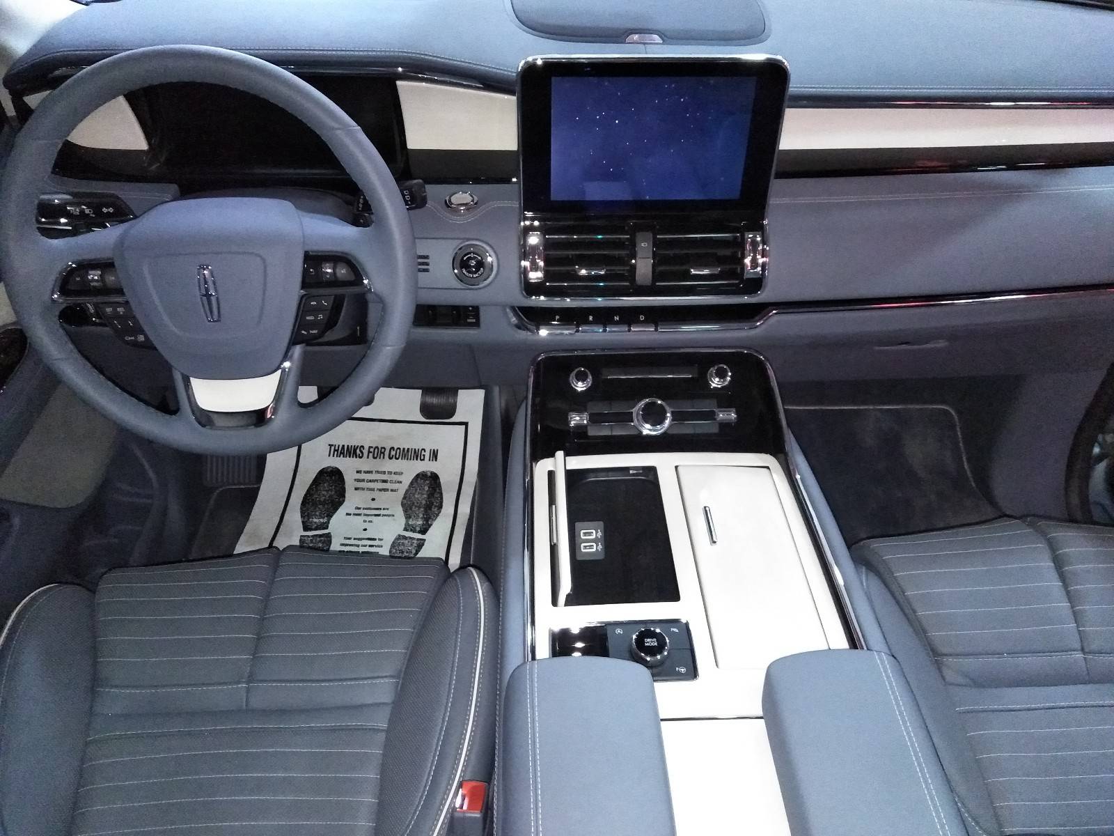 的,它对比目前市场上在售的凯迪拉克的凯雷德以及gmc相对来说都是非常