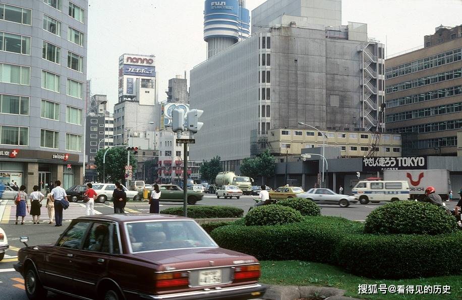 老照片1982年的日本好整洁的街道