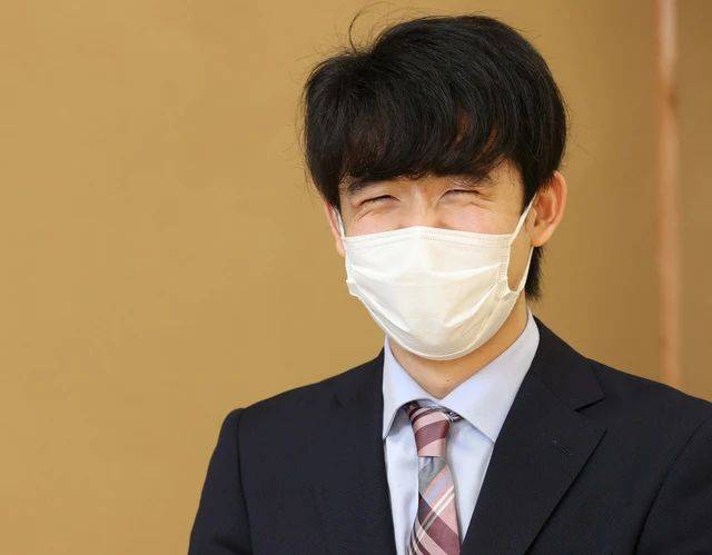 藤井聪太芝野虎丸头衔战第二天真的很困