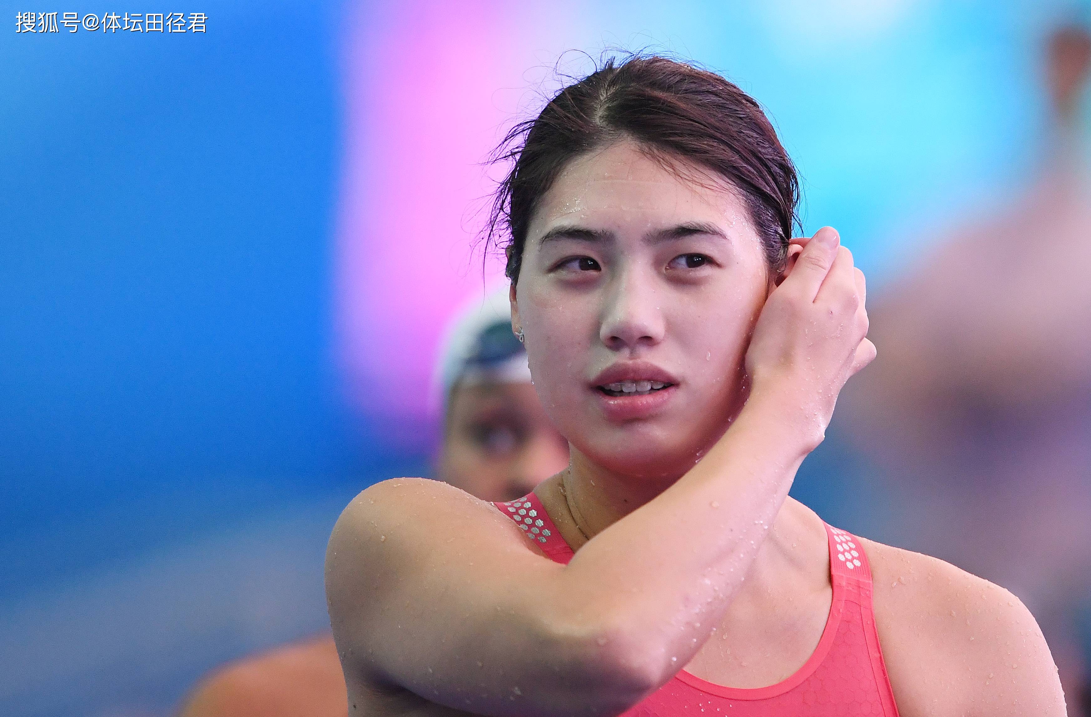 狂输25秒奥运冠军不敌15岁小将孙杨未参赛季新杰400米自夺冠