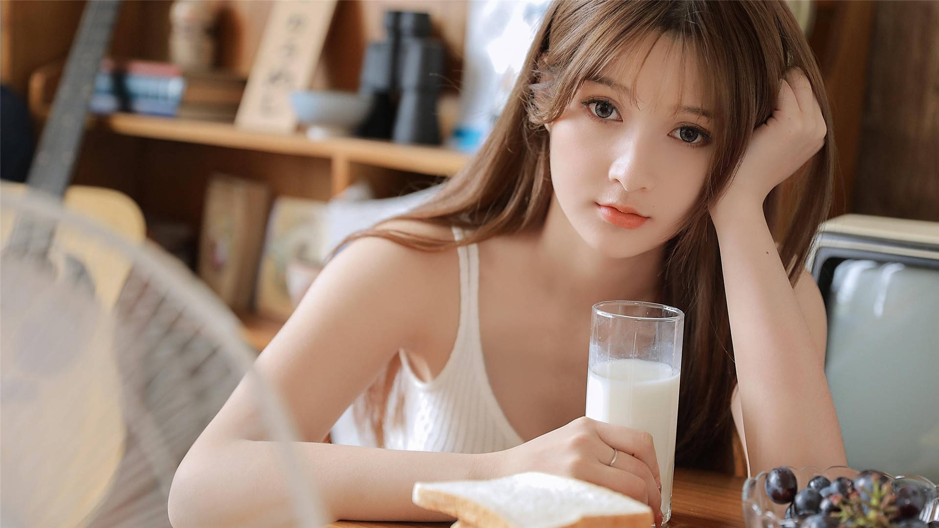 搞笑gif:这样的女朋友我可以退货吗?