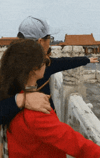 3,听着这都是我为你打下江山老婆你看我手指的方向这些那些还有那都是