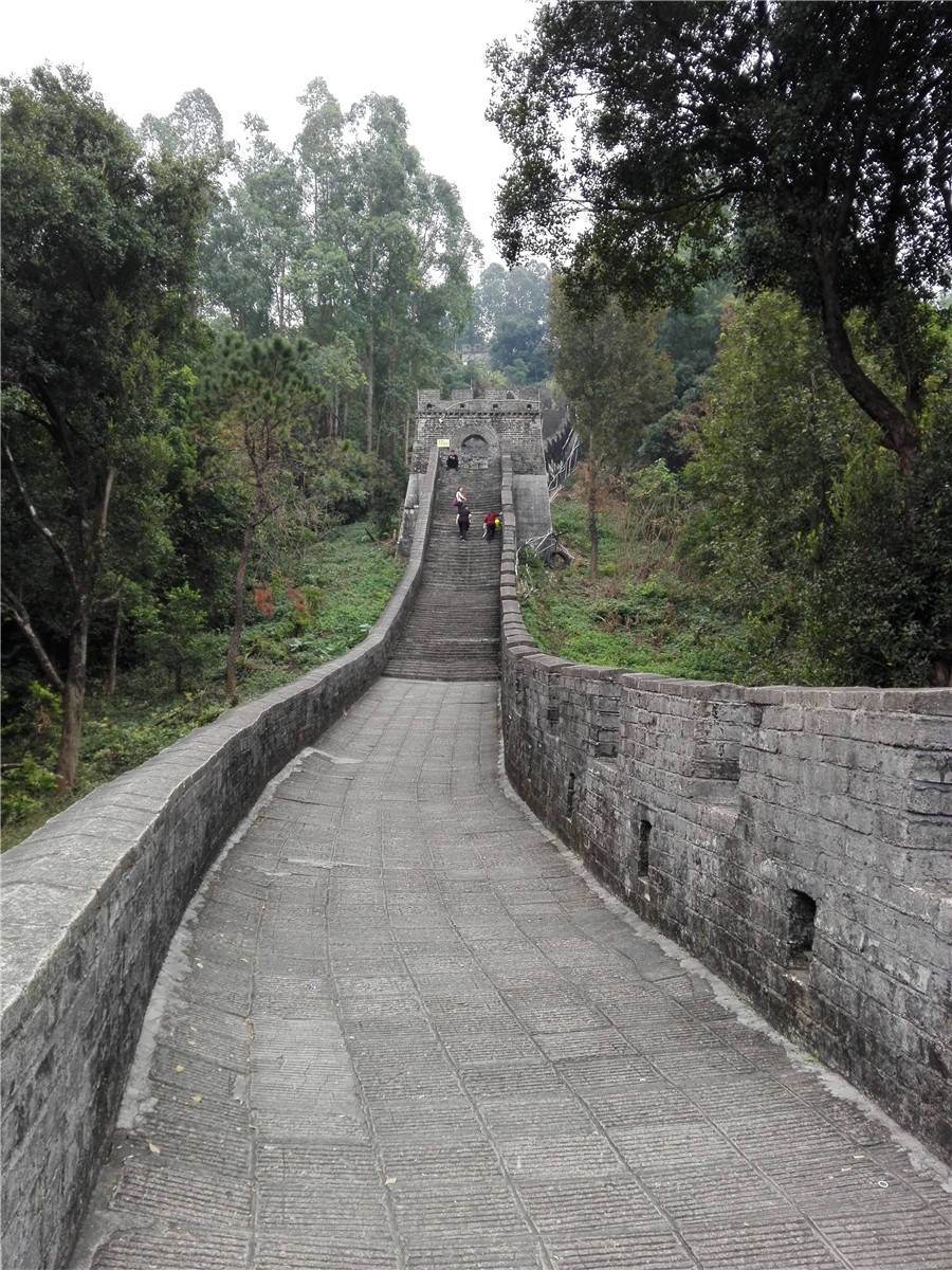 在深圳可以爬长城？是的，你没听错，就在求水山公园