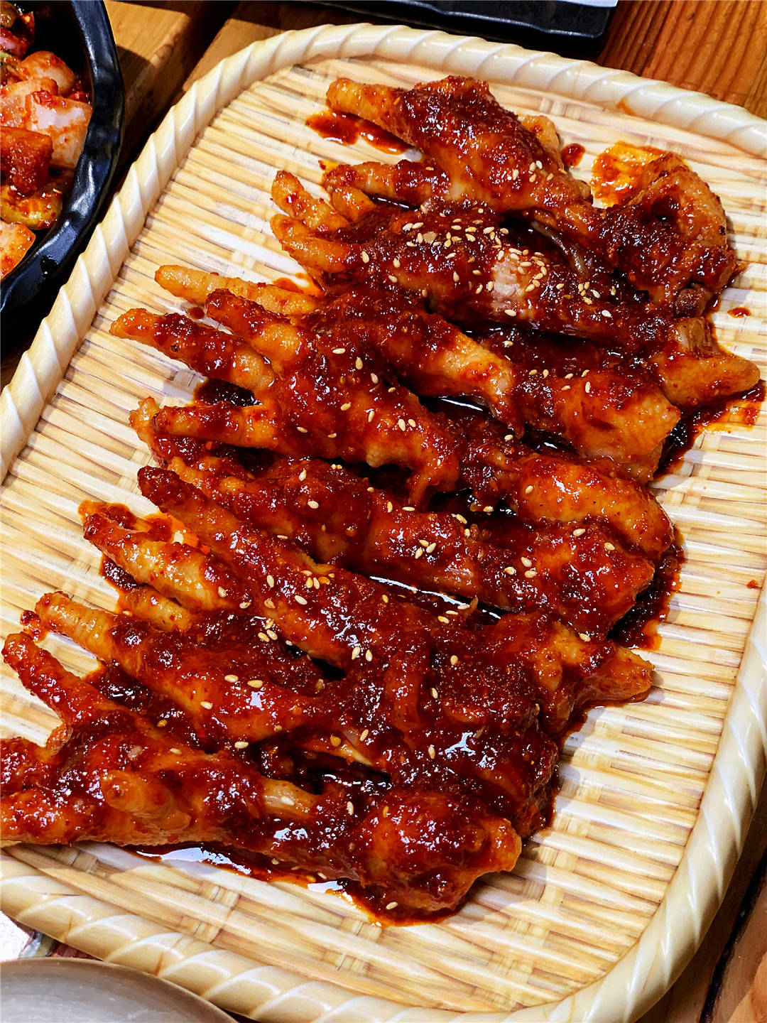 在长春的延吉老少爷们都来这里喝酒k歌,酒量不行都不让你进门