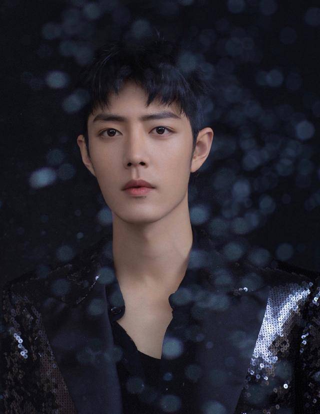 从《陈情令》播出后,肖战和王一博在一夜之间就成为了顶流男星,进入