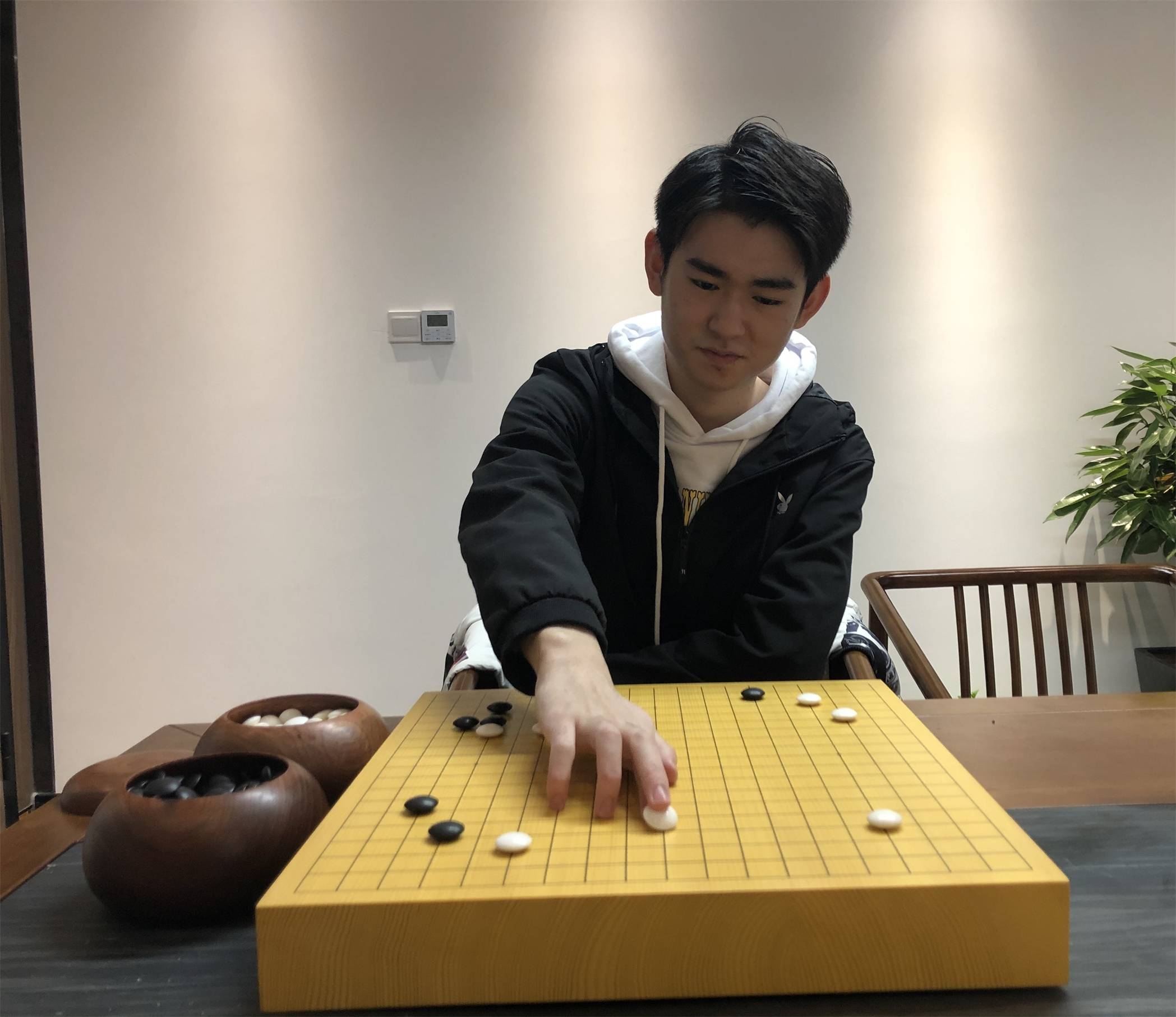 黄静远的职业生涯经历了什么?