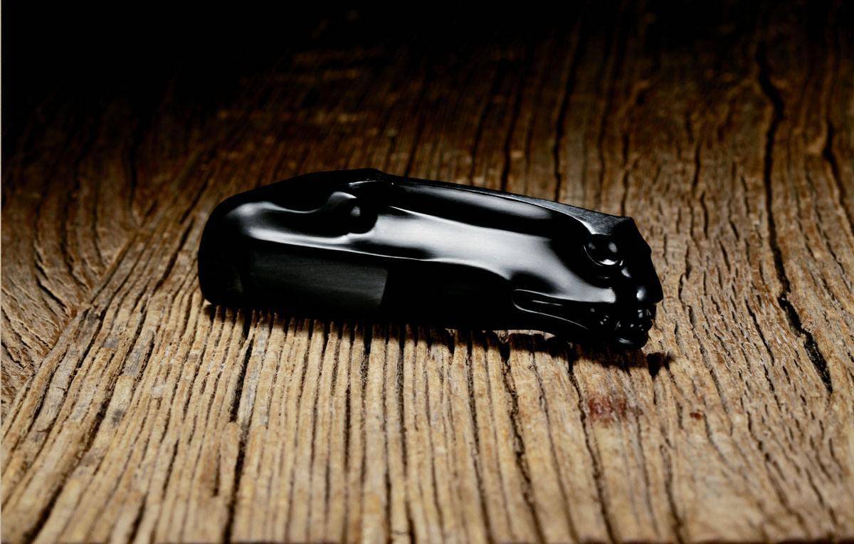 浓墨一撇 ——墨玉的诱惑