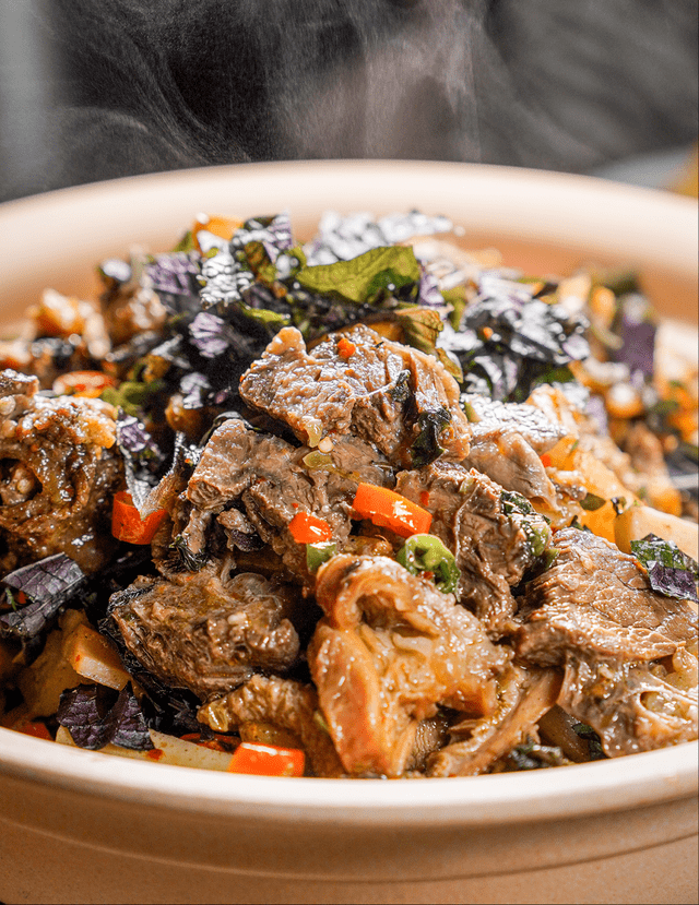 紫苏牛腩牛杂煲以前住湖贝路的都知道它家生意红火,口碑相传,成为了