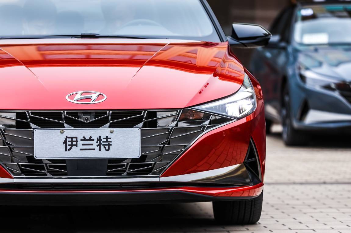 王牌家轿之选轩逸or北京现代第七代伊兰特