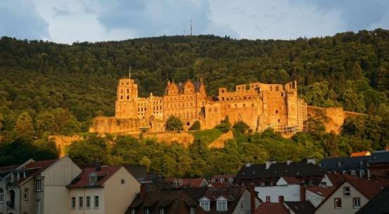 德国最受欢迎古城：有800年历史，结合世界著名的三种建筑风格
