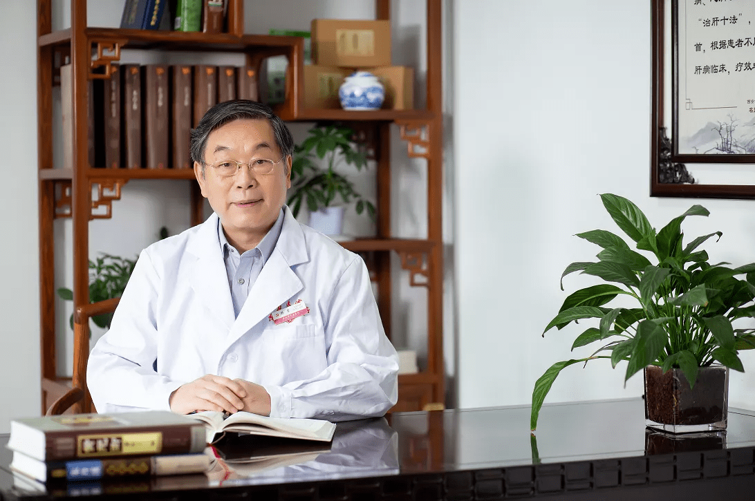 全国名中医杨震教授经验时令方剂"洁肤败毒汤"