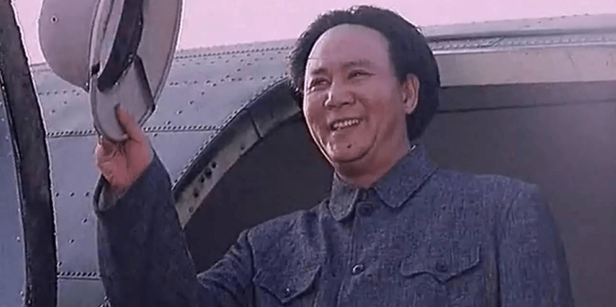 同样都是扮演毛主席,唐国强和古月,二者有什么差别?_剧中