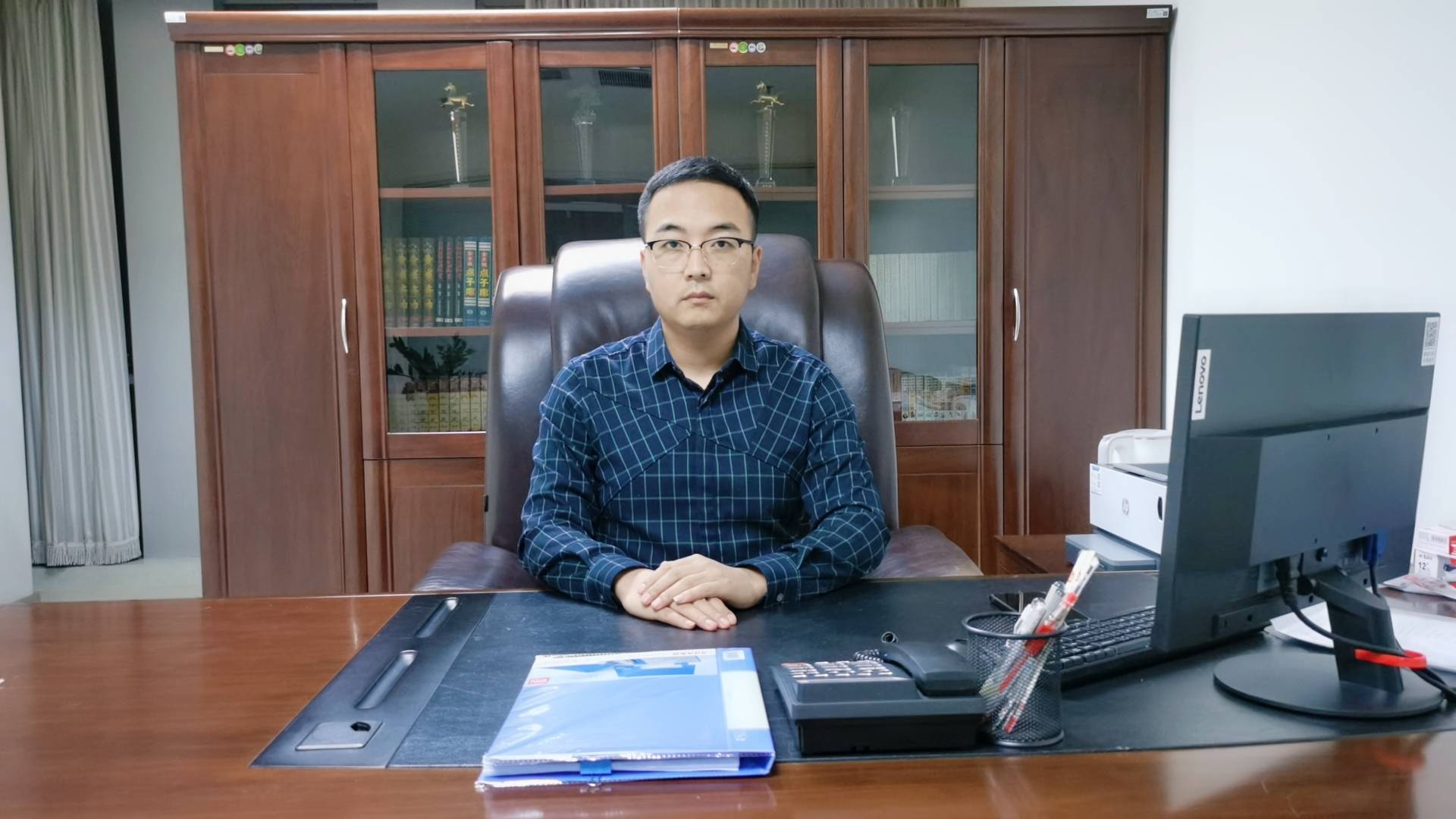 客厅abc呼和浩特校长李志强——做一份良心的教育事业