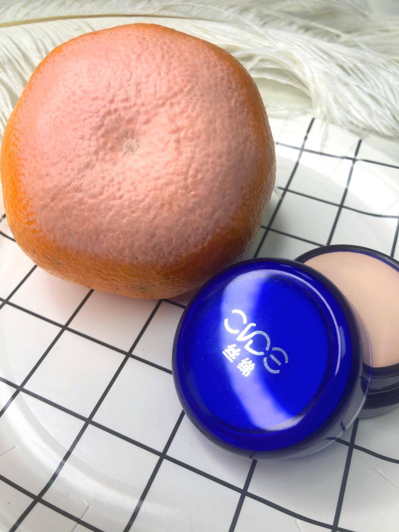 升级版明艳遮瑕膏真的可以买真人橘子先生实测秋冬遮瑕不卡纹