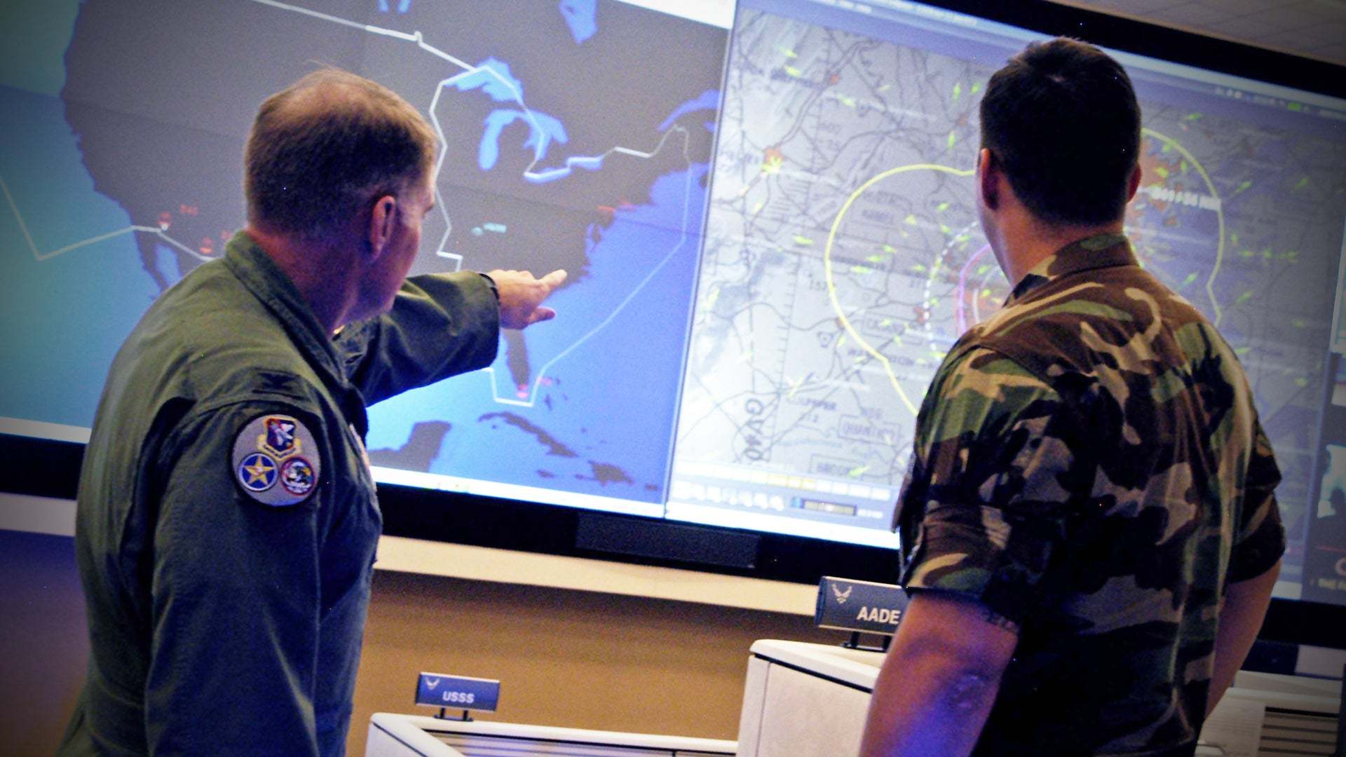 驾机撞向华盛顿,为伊朗将军报仇:美国收到神秘威胁竟满不在乎!