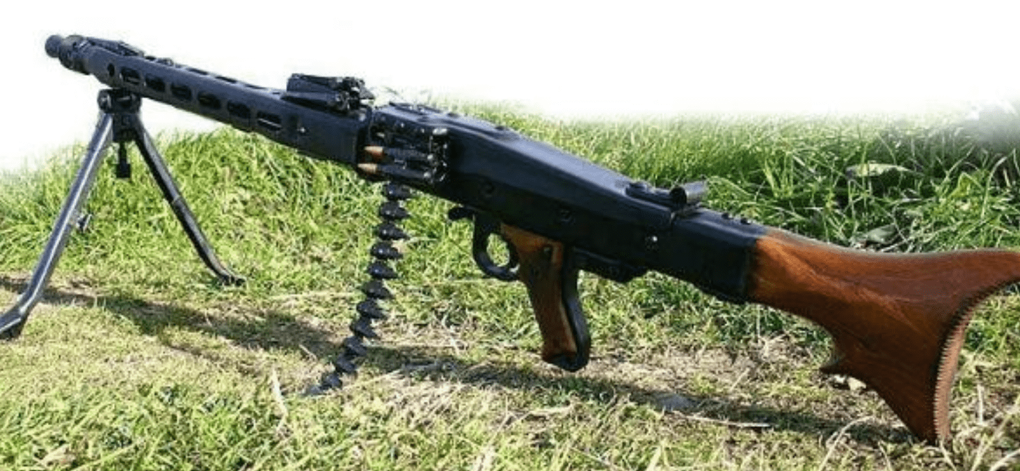 德国制造的mg42被认为是二战中最好的机枪,德国人骄傲地称之为"德国