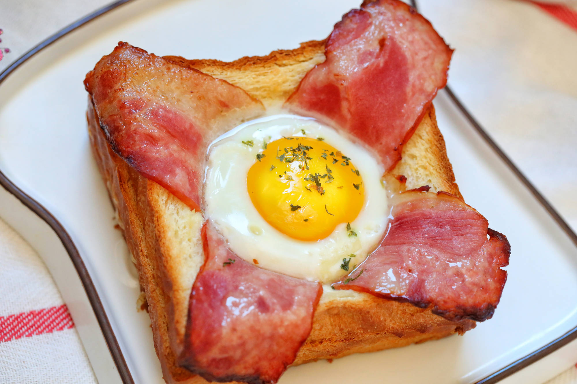 吐司花样新吃法15分钟搞定元气满满的早餐懒人一定别错过