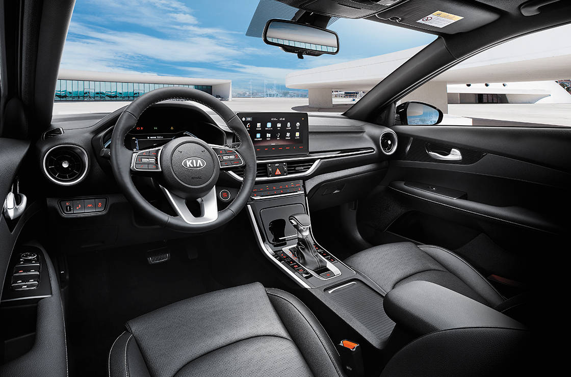 10.98万起 2021款起亚k3上市 内饰更精致