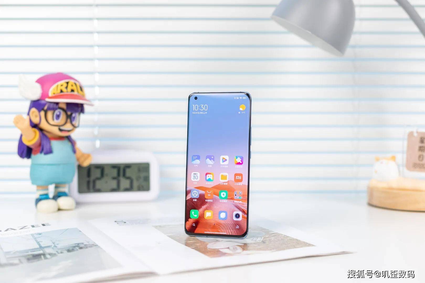 原创网友集体吹爆小米11屏幕,不输iphone12 pro!
