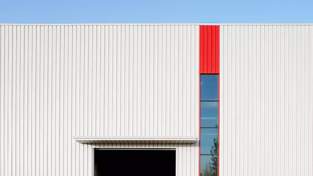 立面上的红色音符恒工机械流体科技核心部件制造厂区