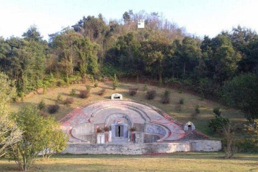 农村俗语"坟墓重山, 房屋向水", 啥意思 建房建坟还有这讲究