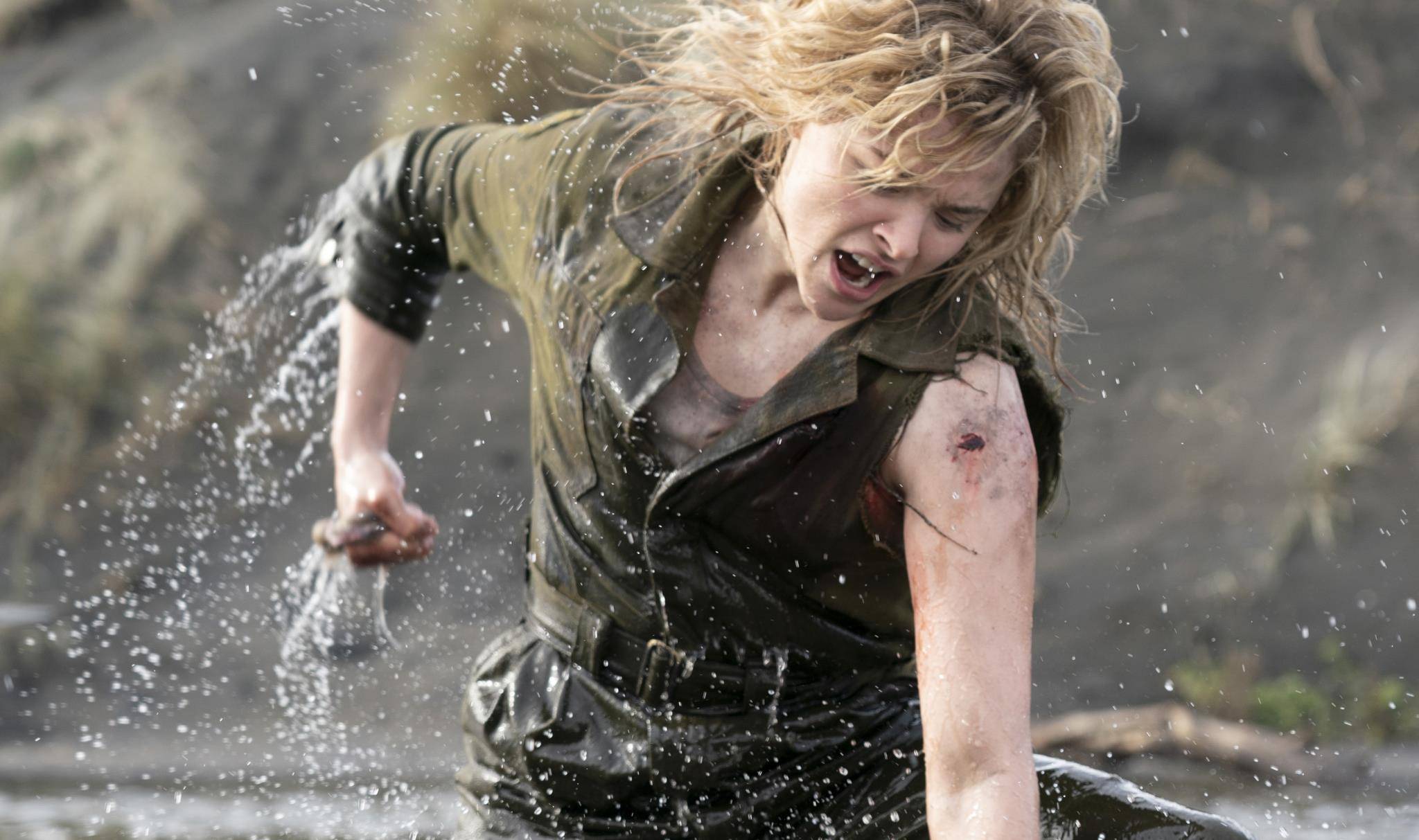 最新动作恐怖片《云中阴影》,剧情很少,但隐喻很多!