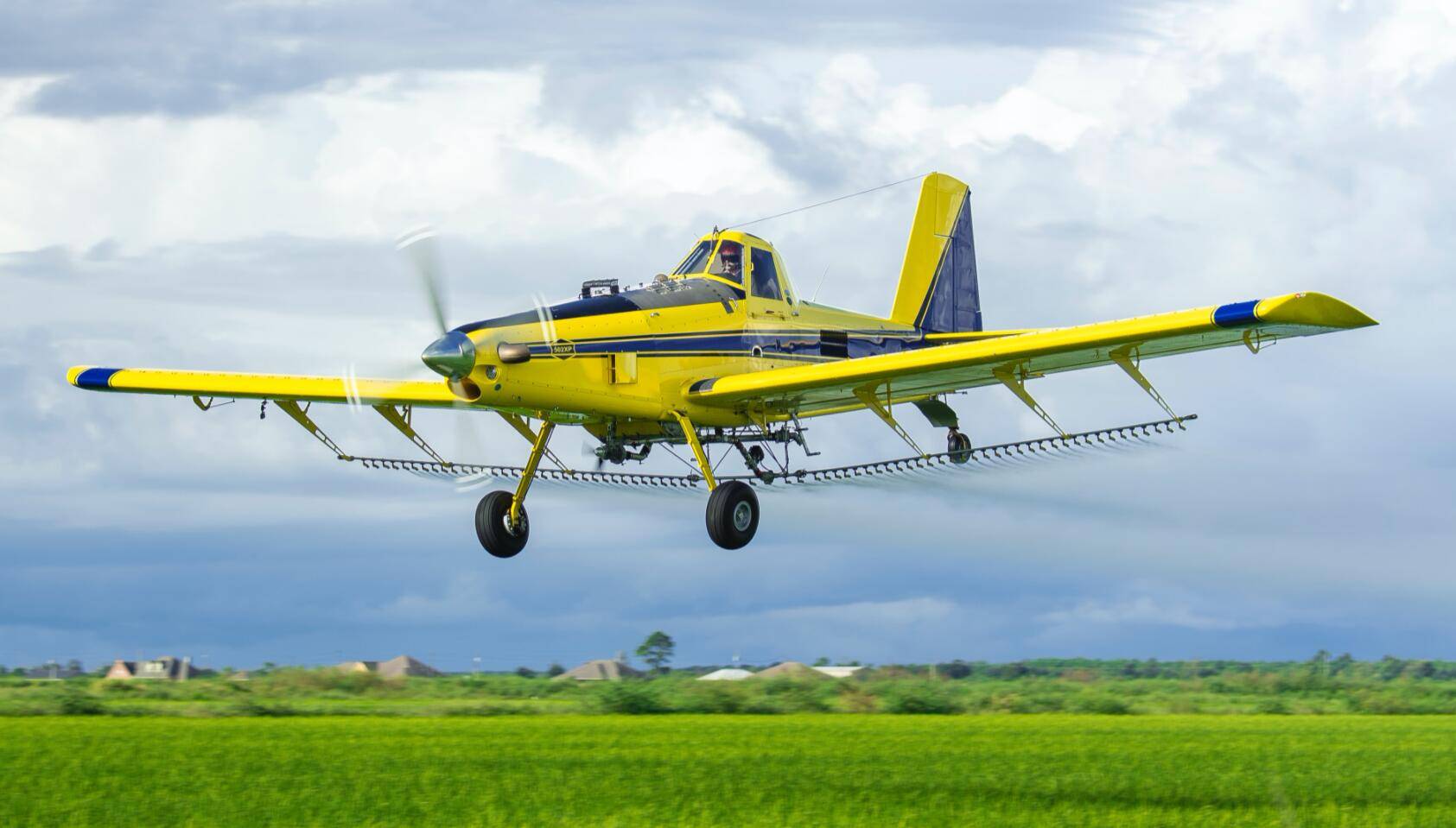 它是美国空中拖拉机飞机公司生产的,一款专门用于农业的固定翼私人