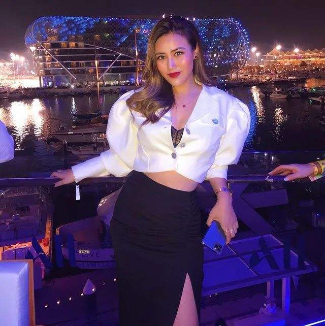 拒绝钻戒求婚,和迪拜公主做闺蜜,这位自己创业的中国姑娘太酷了_suki