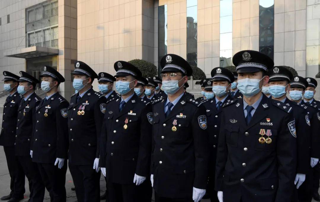 临汾市公安机关举行“向警旗宣誓”活动庆祝首个中国人民警察节_市公安局党委
