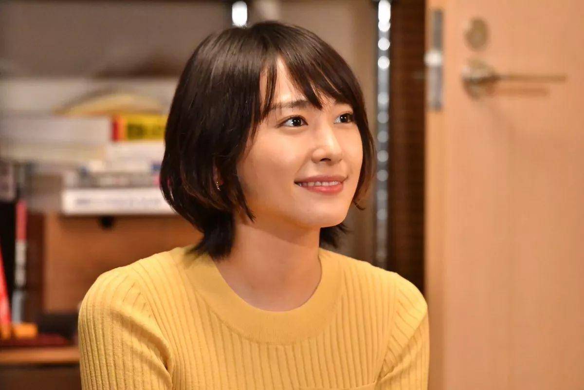 原创国民老婆新垣结衣被传与星野源热恋全亚洲男人桌面全是她