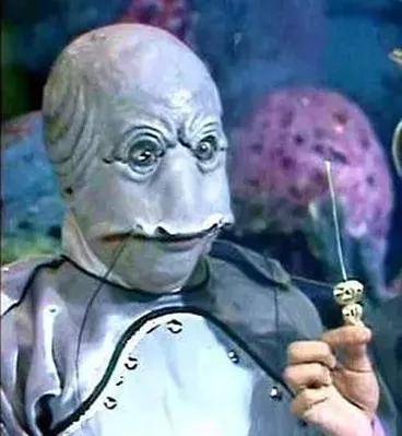 人是从鱼演变而来的,隆重介绍:绿鱼人面具……那接下来该是第三阶梯