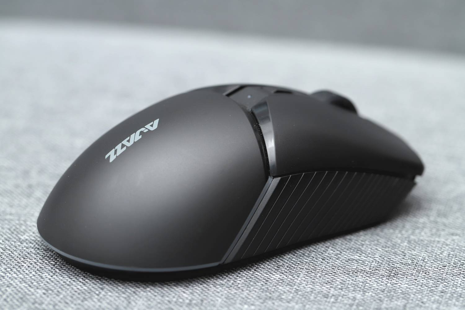 好用不贵,200元的国产无线轻量化游戏鼠标黑爵i309pro