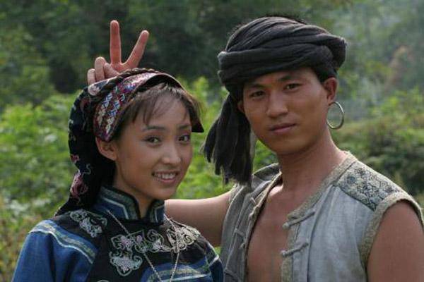 她曾火过杨幂,却婚内出轨,气死婆婆,被富豪老公连捅3刀身亡_白静