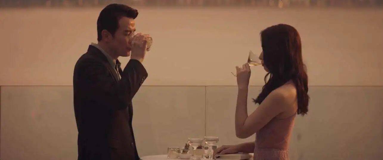 王世聪利用李燕的身体,妄想永久控制王氏集团,是掌控欲的变态;李燕与