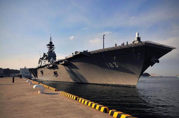 图为日本出云级航母