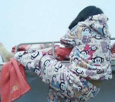 
笑话段子搞笑图片：老丈人 咱说话委婉点好不！_必一运动官网(图7)