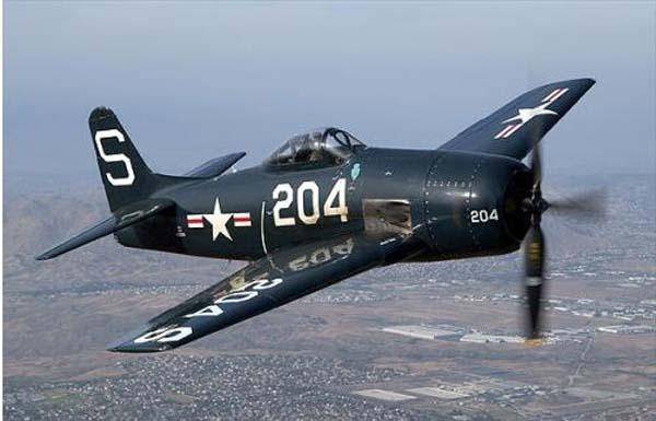 格鲁曼钢铁厂初代喷气式舰载战斗机——F9F“黑豹”和“美洲狮”_美国海军