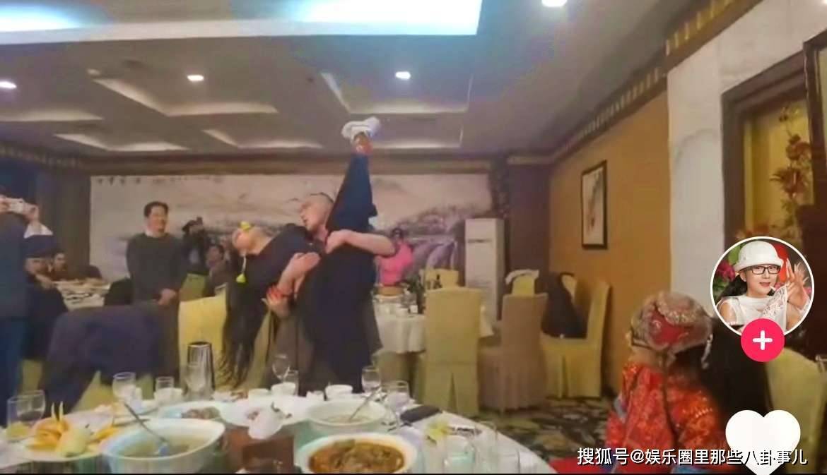 进行到一半的饭局 40f7821475654e89b82f6ae0937cce93.jpeg