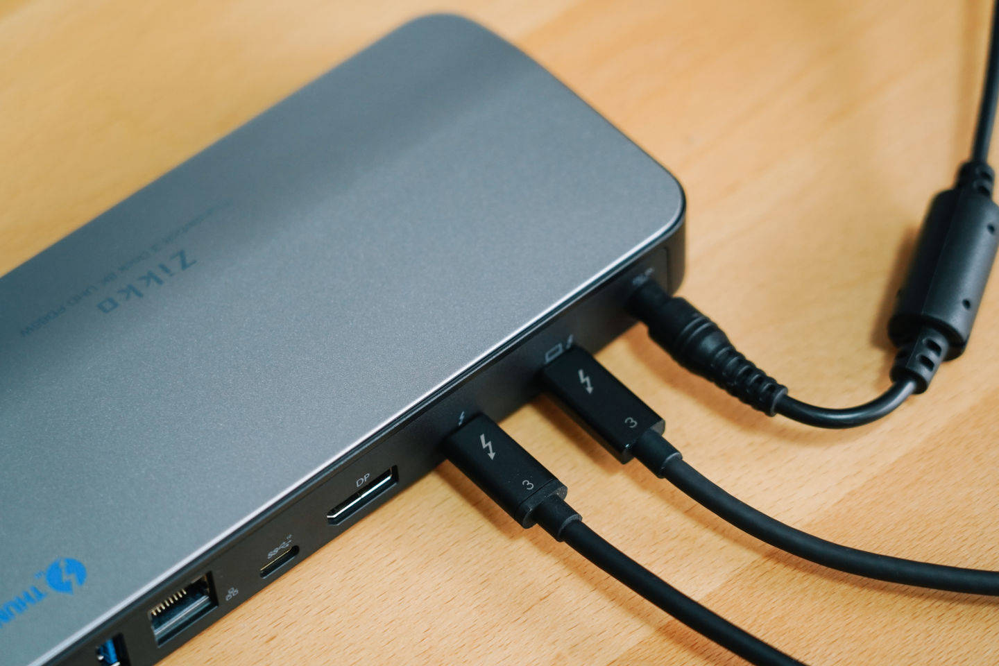 完美解决m1macbook接口不足的扩展难题聊聊zikko即刻雷电3扩展坞